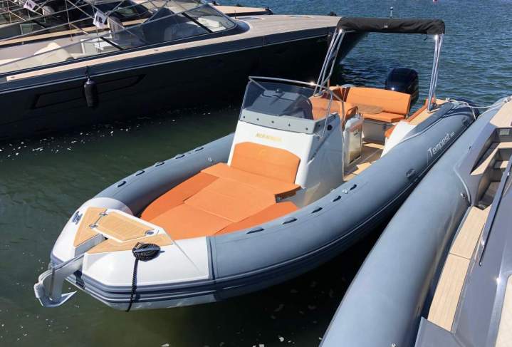 Louer un bateau pour la journée Porto-Vecchio