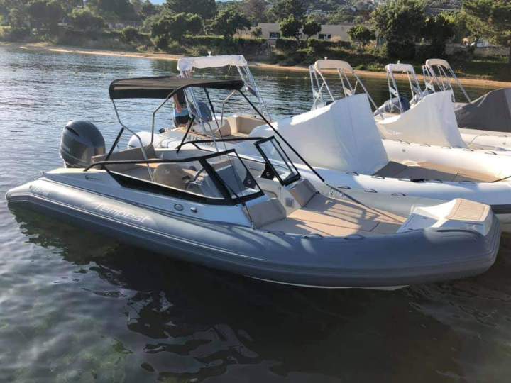 Vente de bateaux neufs, Propriano