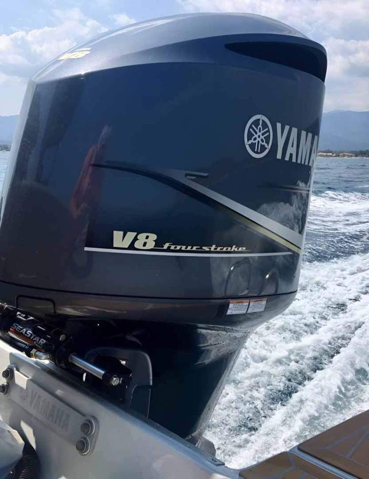 Louer un bateau avec permis Porto-Vecchio