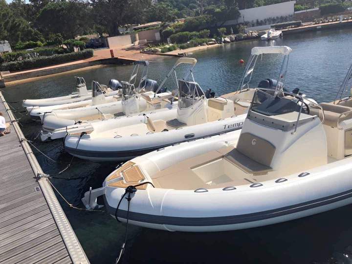 Location de bateaux avec permis Porto-Vecchio