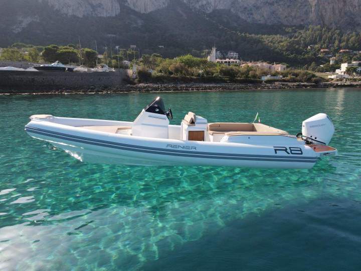 Louer un bateau moteur Porto-Vecchio