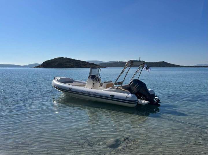 Louer un bateau moteur Porto-Vecchio