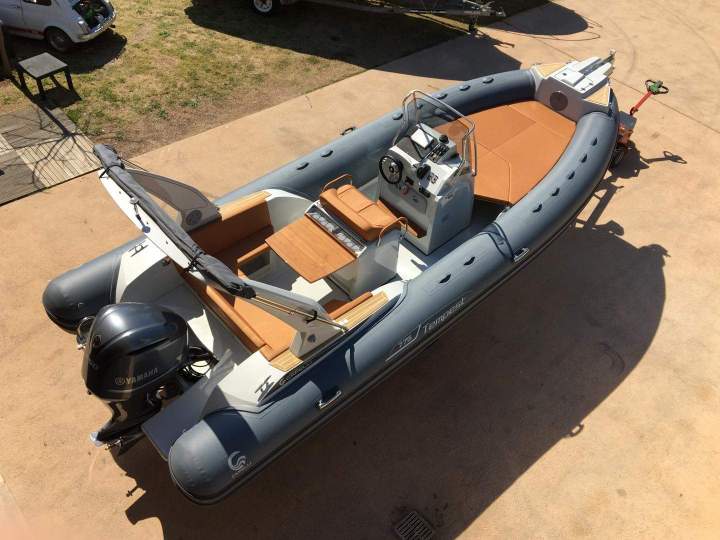 Location de bateau rapide avec permis Porto-Vecchio