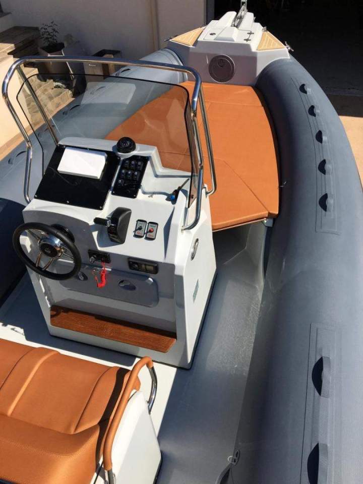 Location semi-rigide avec permis Porto-Vecchio