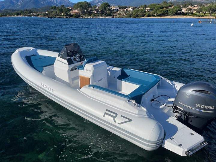 Location bateau moteur permis Porto-Vecchio